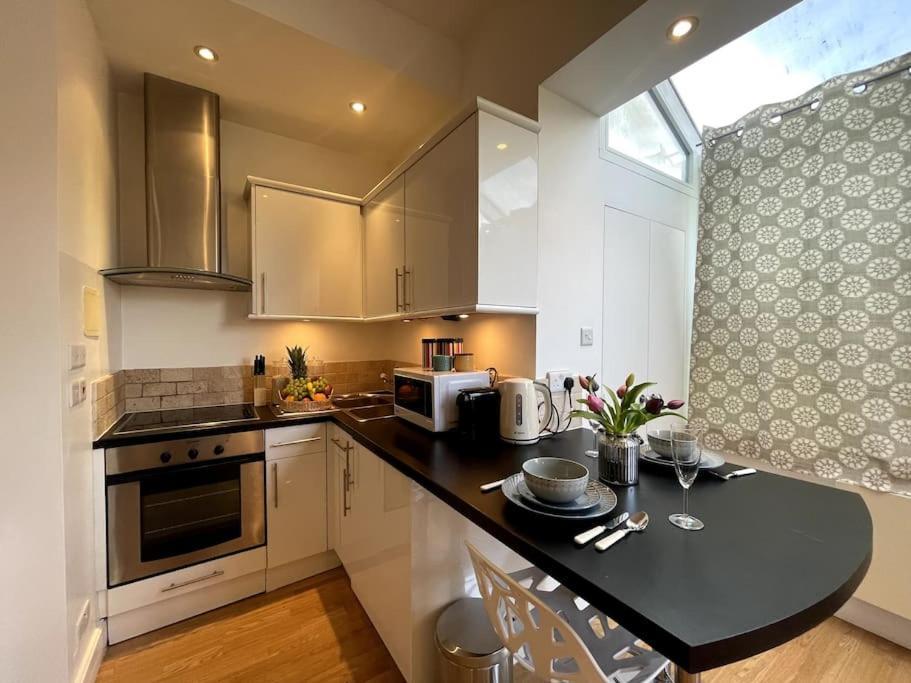 Cute&Cozy Studio Apt In Barons Court London Exterior photo