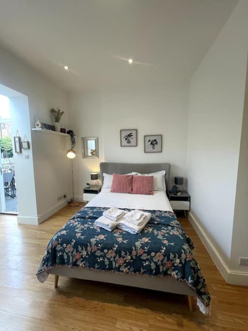 Cute&Cozy Studio Apt In Barons Court London Exterior photo