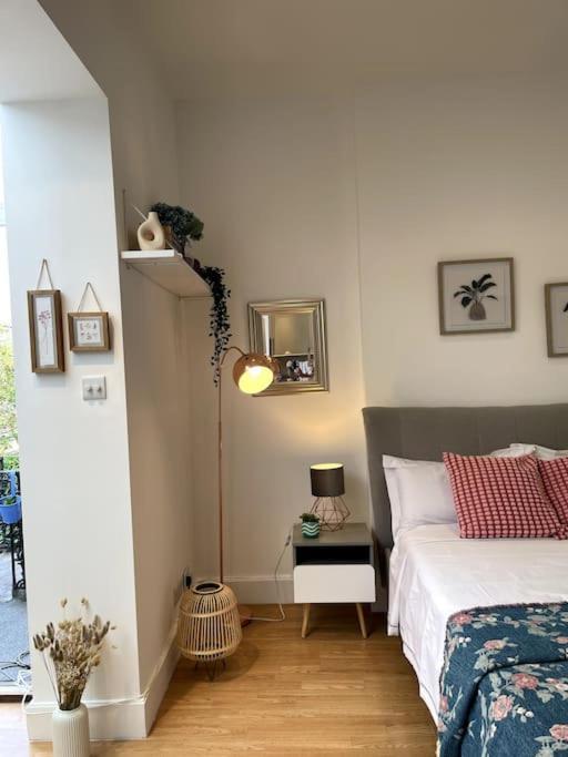 Cute&Cozy Studio Apt In Barons Court London Exterior photo